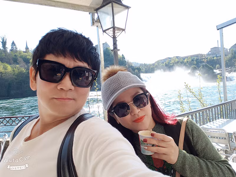 Mai Sơn cũng được khen phong độ hơn.