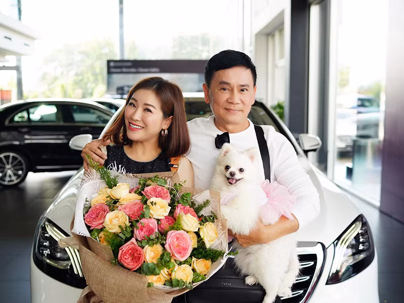 Trước đó, hồi tháng 6, Mai Sơn sắm xe 5 tỷ tặng Kiều Linh để phục vụ cho những chuyến đi xa.