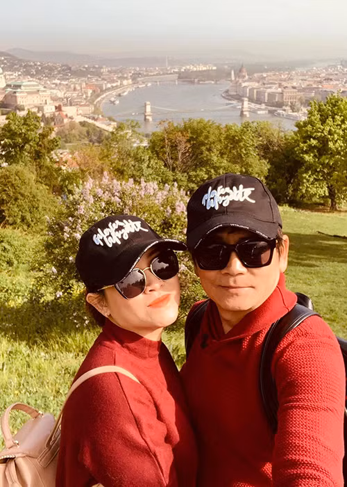 Trong những năm qua, khi rảnh rỗi, vợ chồng Kiều Linh đi du lịch để hâm nóng tình cảm.