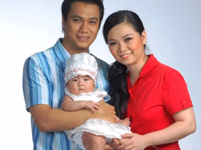 Tuy khẳng định không ghen khi Việt Anh tình tứ bên bạn diễn nhưng sau đó Thùy Linh ly hôn. Con gái của Việt Anh sống cùng Thùy Linh. Ảnh: Thế giới văn hóa