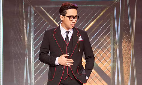 Tran Thanh buc xuc khi bi nghi khoc de dien o “Rap Viet”