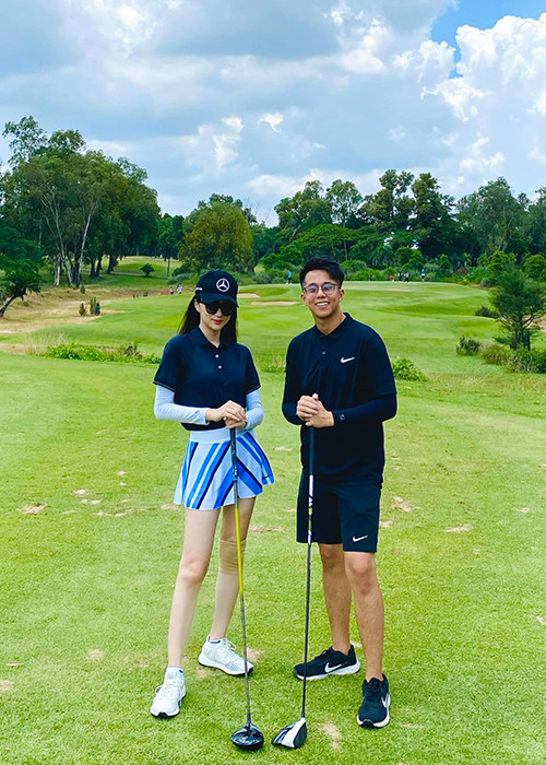 Fan chờ đợi Hương Giang được bạn trai đưa về ra mắt gia đình.