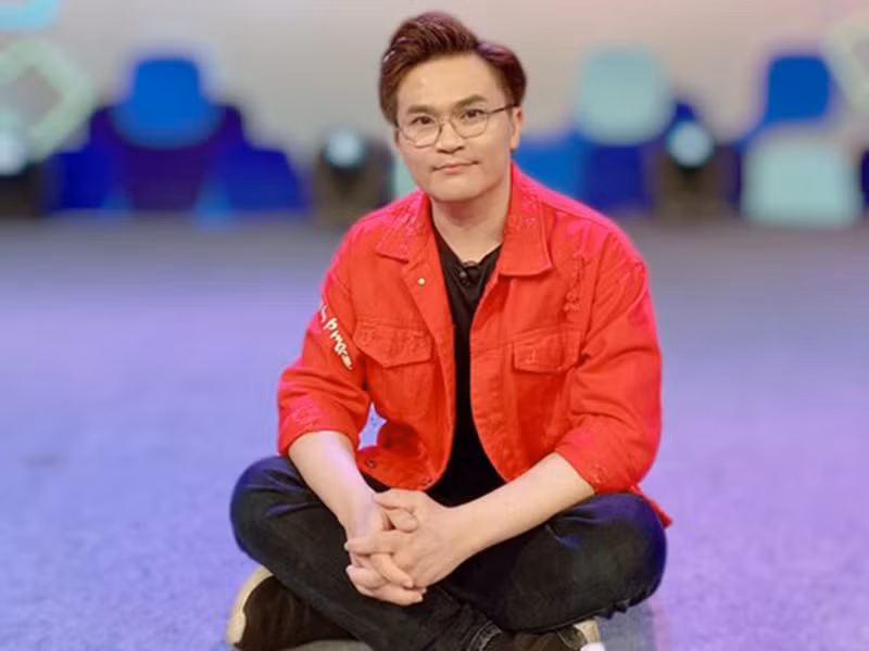 MC Đại Nghĩa liên tục cập nhật các phần quà cho bà con miền Trung được trích từ quỹ từ thiện. Anh cho biết, vì công việc bộn bề nên chưa đến các vùng khó khăn.