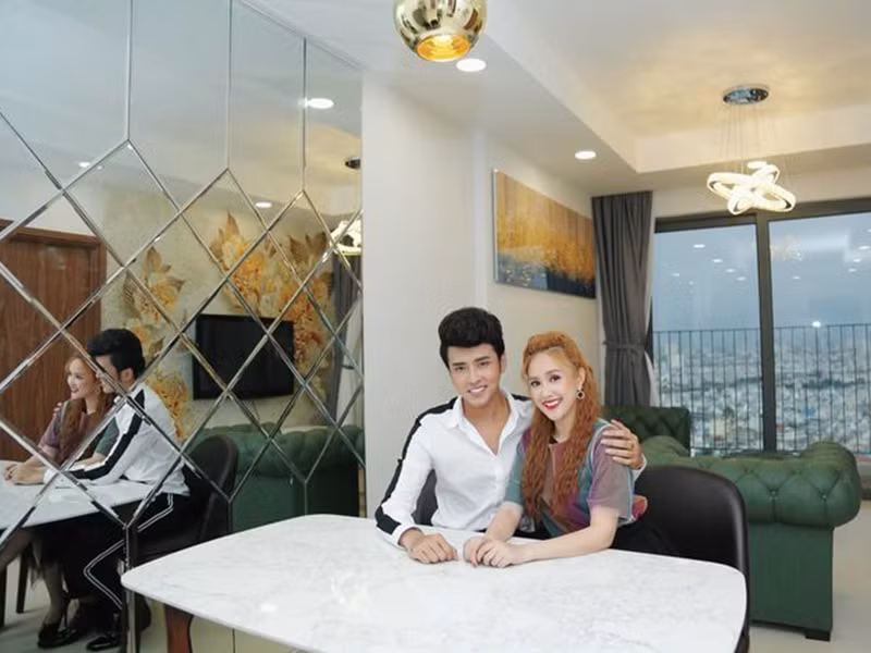 Diễn viên Phương Hằng chi 2,6 tỷ đồng để tậu căn nhà mới làm quà sinh nhật cho ông xã Anh Tâm.