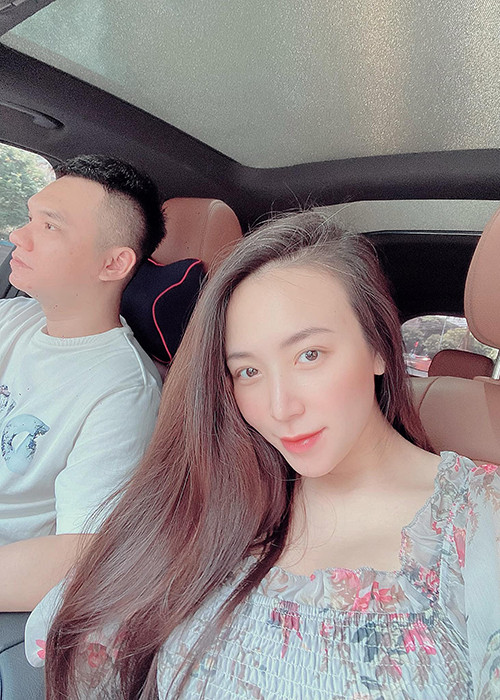 Trong tam cá nguyệt đầu tiên, bà xã của Khắc Việt bị ốm nghén khá nhiều nên hầu như không thể ăn uống. Chính vì vậy, Thanh Thảo đã sụt tận 4kg.