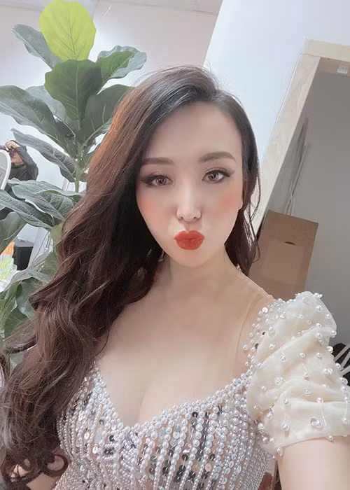 Mặc dù sụt cân nhưng làn da của Thanh Thảo lại hồng hào hơn. Trên trang cá nhân, cô thi thoảng chia sẻ hình ảnh trong thời gian bầu bí.