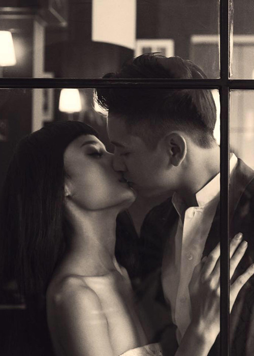 Khi bắt đầu gắn bó, Lê Thúy và Đỗ An vốn bị nhiều người dị nghị. Có những khán giả chê Lê Thúy gầy trơ xương, cho rằng Đỗ An điển trai như vậy cưới Lê Thúy chỉ để che giấu giới tính.