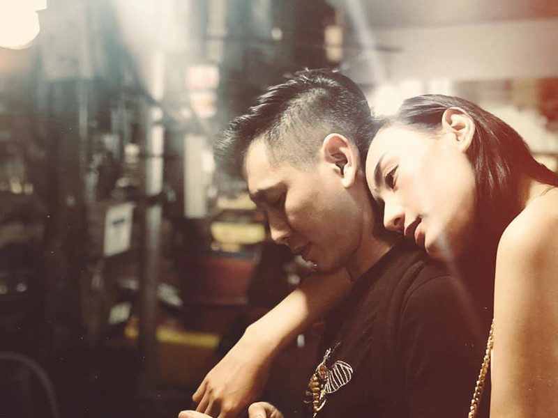 Từ khi về chung một nhà, cặp đôi giữ gìn sự lãng mạn bằng việc nấu bữa tối cho nhau, thường xuyên đi du lịch.