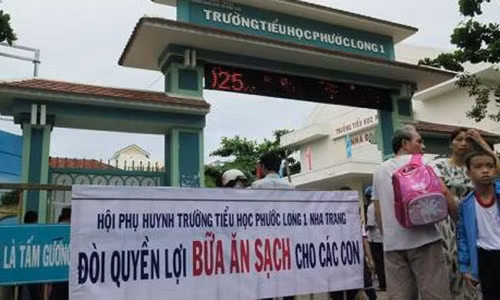 To truong Phuoc Long 1 bot xen thuc an: Giai thich la