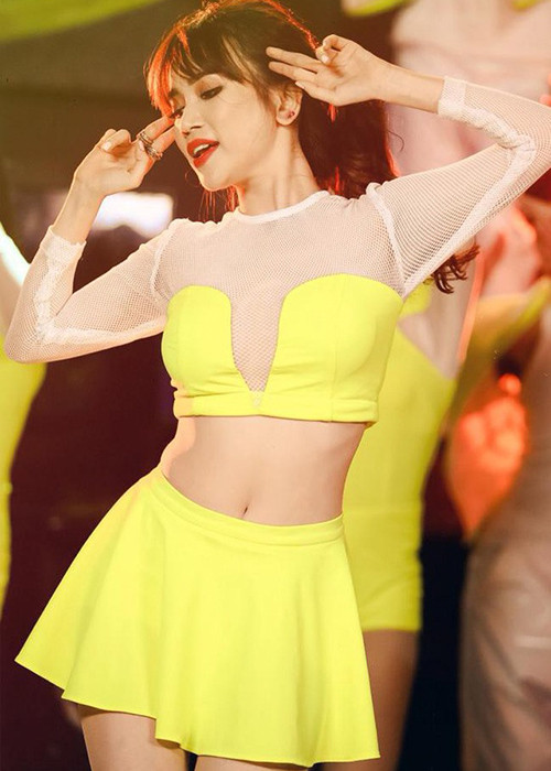 Trước phản ứng tiêu cực của khán giả, Sĩ Thanh cho biết, MV chỉ là sản phẩm tặng fan nên không bận tâm lời khen chê. Ảnh: Lao động