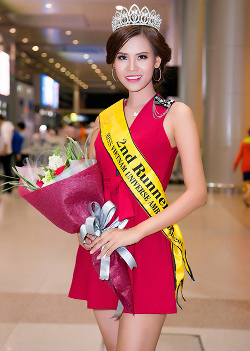 Hình ảnh Thái Thị Hoa sau khi giành danh hiệu á hậu.