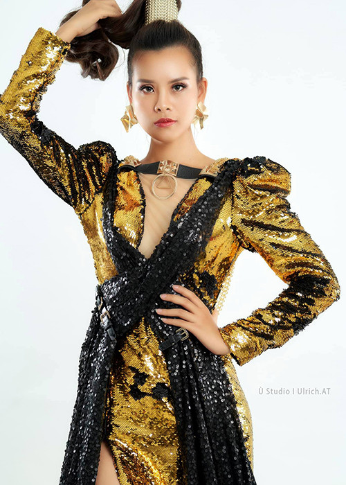 Từ ngày 12/10, các thí sinh bước vào các phần thi chính như tài năng, trang phục dạ hội, trang phục đi biển, bikini, mặt mộc, quốc phục, trang phục thể thao, thuyết trình dự án bảo vệ môi trường.