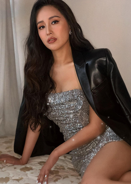 Mai Phương Thúy được cho là mát tay trong kinh doanh. Nhờ vậy, cô sở hữu khối tài sản khủng.