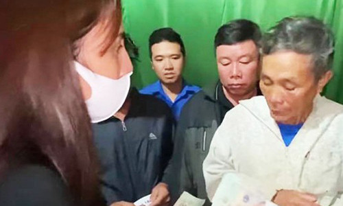 Cu ong duoc Thuy Tien tang 200 trieu: 