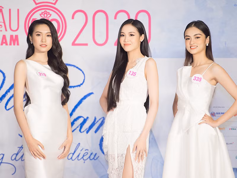 Năm nay số thí sinh là du học sinh ở hai vòng sơ khảo tăng đột biến (tổng cộng khoảng 20 trường hợp so với vài trường hợp vào các năm trước).