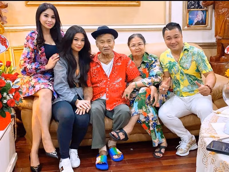 Sự ra đi của nghệ sĩ Lý Huỳnh khiến gia đình và giới nghệ sĩ vô cùng tiếc thương.