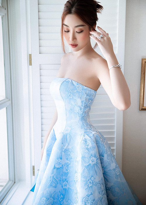 Năm 2018, khi còn đương nhiệm Hoa hậu Việt Nam, Đỗ Mỹ Linh trở thành giám khảo cuộc thi nhan sắc này.