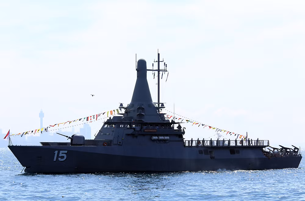 Tàu 15-Independence của Hải quân Singapore. Nguồn ảnh: Hải quân Việt Nam.