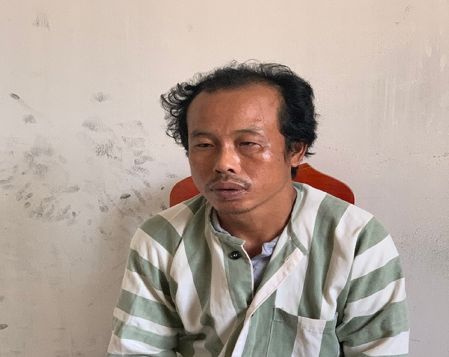 Nghi ngoai tinh, nguoi dan ong dung liem cat co vo ho