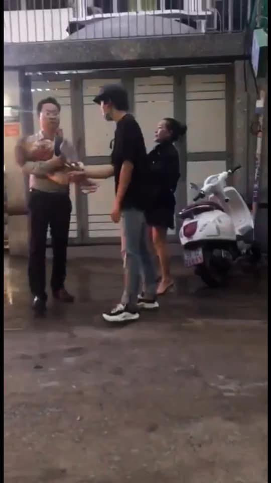 Khởi tố vụ án thẩm phán bị tố “bắt cóc” 3 cháu nhỏ ở Sài Gòn Khoi to vu an tham phan bi to “bat coc” 3 chau nho o Sai Gon