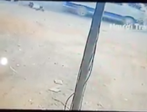 2 hoc sinh tieu hoc bi rot khoi xe dua ruoc dang chay o Dong Nai