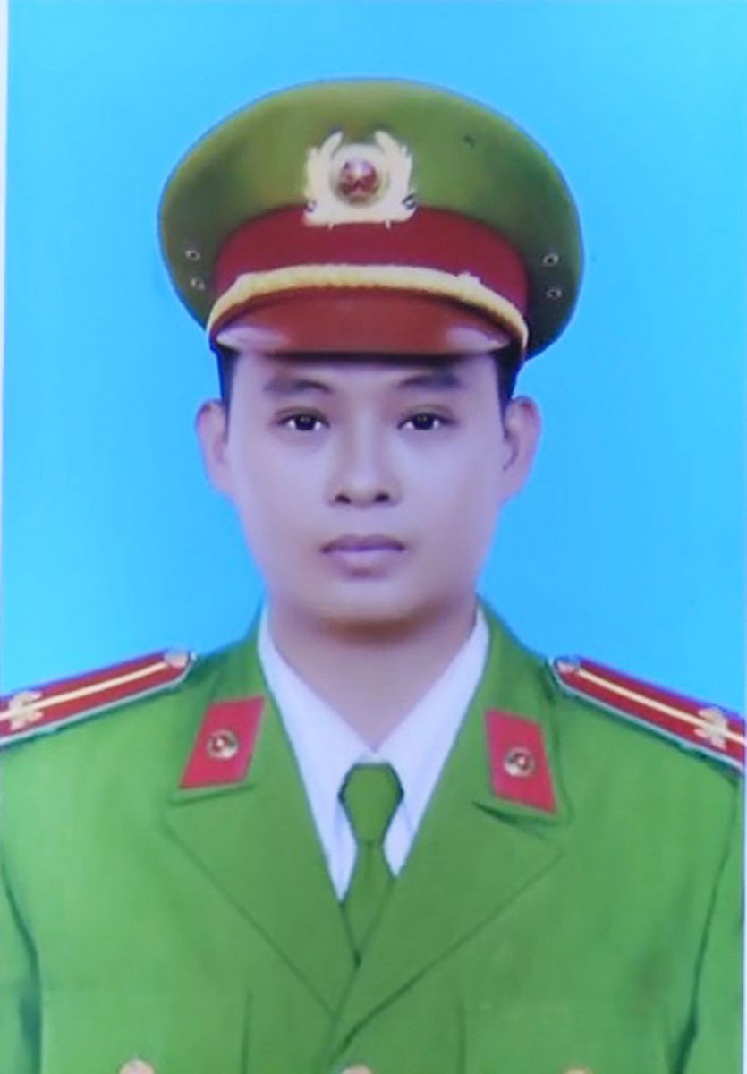 Khoi to ke trom nem bot ot lam trung uy cong an nga xe tu vong