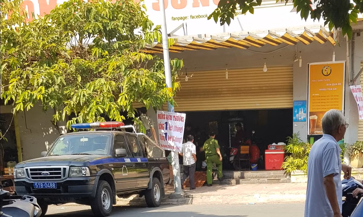Mau thuan khi an nhau mung khai truong quan khien 2 nguoi thuong vong