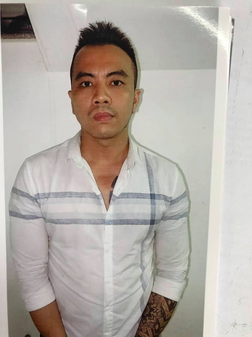 Thanh niên cầm súng rulo cướp ngân hàng Bắc Á vì... cần tiền kinh doanh quần áo Thanh nien cam sung rulo cuop ngan hang Bac A vi... can tien kinh doanh quan ao