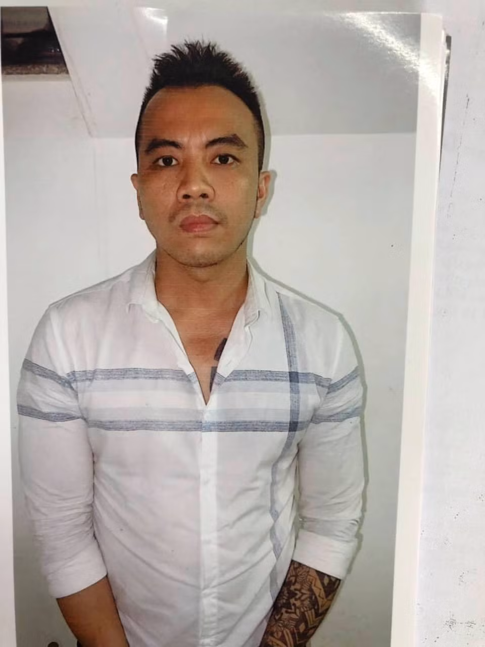 Thanh nien cam sung rulo cuop ngan hang Bac A vi... can tien kinh doanh quan ao