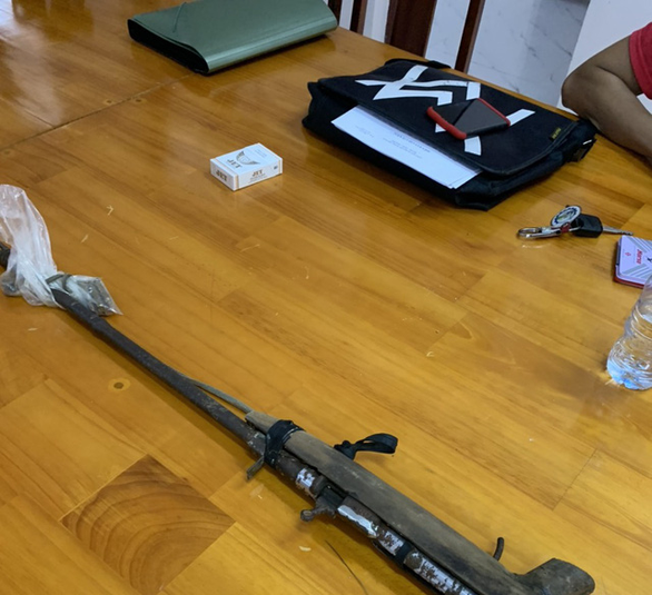 2 kiểm lâm bị bắn khi truy đuổi đối tượng đi săn bắt thú rừng 2 kiem lam bi ban khi truy duoi doi tuong di san bat thu rung