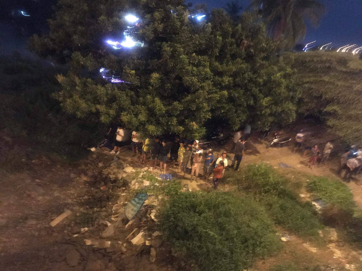 Thi thể học sinh lớp 8 nổi trên trên sông Đồng Nai - Hình 2 Thi the hoc sinh lop 8 noi tren tren song Dong Nai-Hinh-2