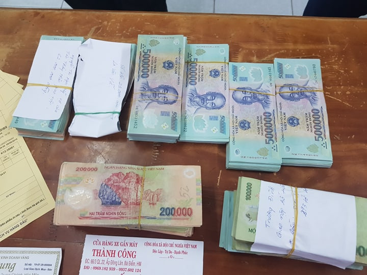 Trom thung hang container tri gia hon 1 ty dong cua anh trai ruot-Hinh-4