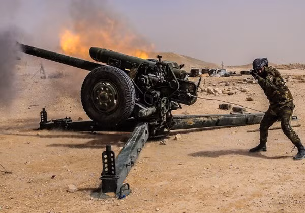 Pháo có thể đạt tầm bắn hiệu quả 15,4km hoặc 21,9km với đạn tăng tầm.