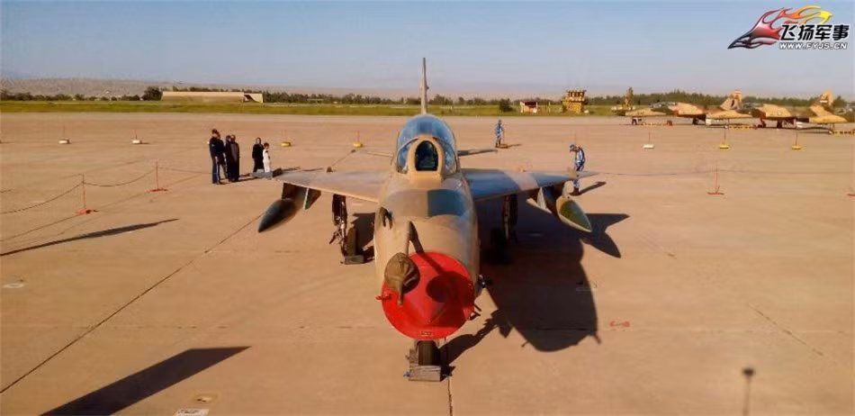 Máy bay huấn luyện chiến đấu FT-7 do Trung Quốc sản xuất.