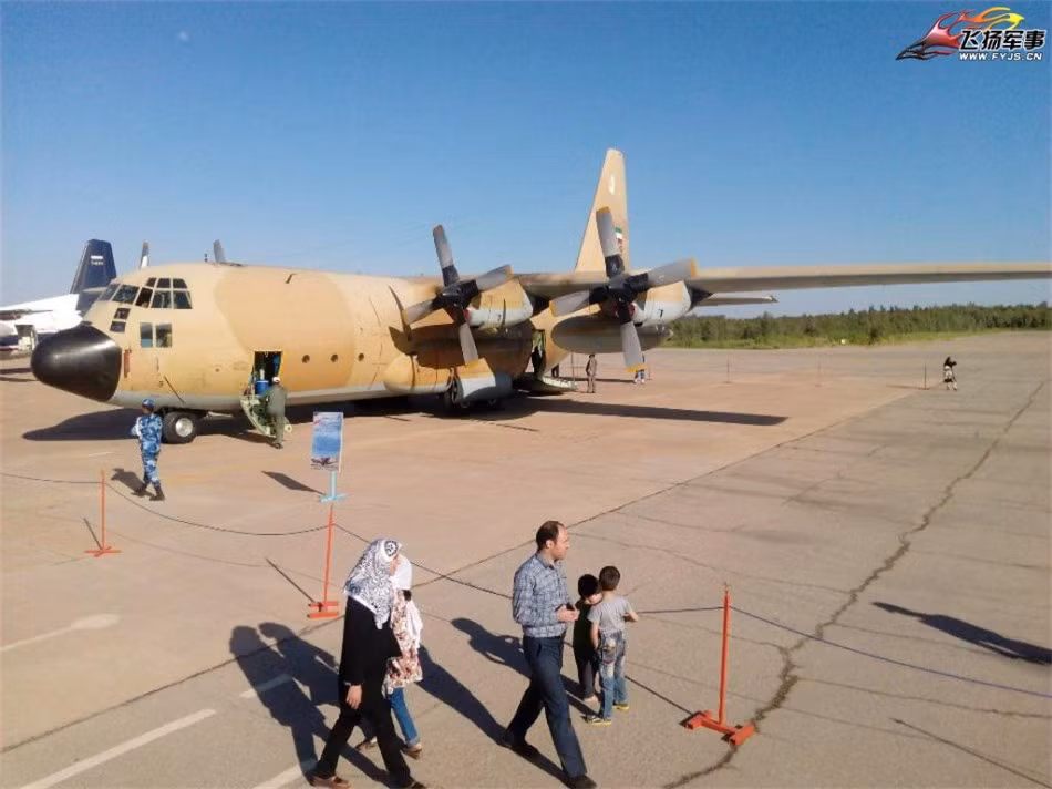…máy bay vận tải C-130H chủ lực của không quân vận tải Iran cũng do Mỹ cung cấp.