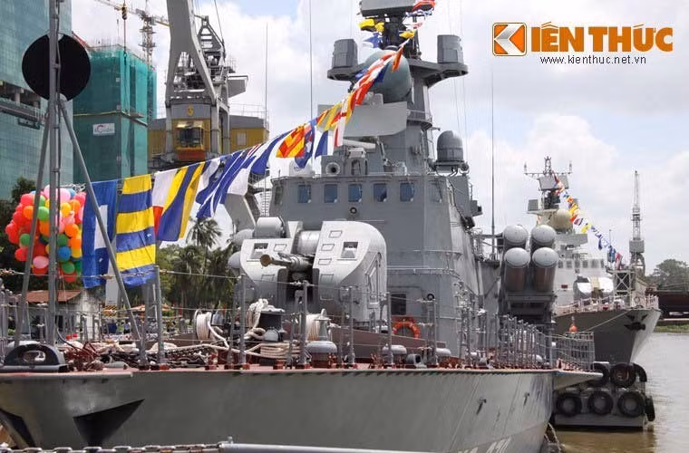 Viet Nam nhan hai tau ten lua trong thang 9/2016