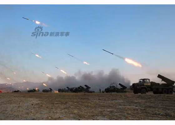 Trận địa pháo phản lực cỡ 122mm.