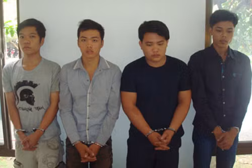 TP HCM: Hang loat phu nu bi cuop tan cong bang roi dien-Hinh-2