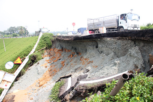 Nguyen nhan nao khien duong dan cau Thu Duc sut lo nghiem trong?-Hinh-2