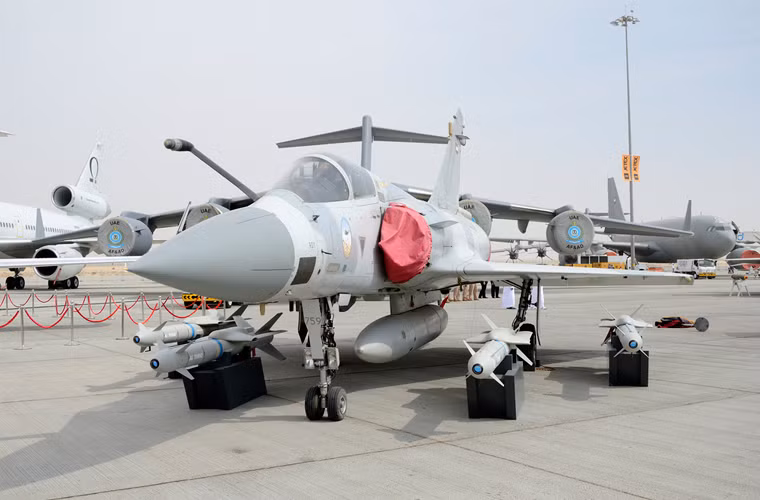 Phiên bản Mirage 2000-9 xuất khẩu cho UAE có thể triển khai được cả tên lửa hành trình Black Shaheen; bom thông minh PGM 500 Hakim. 