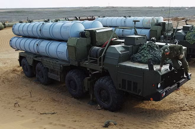 Nhiệm vụ chính của khẩu đội S-300PS sẽ là đảm bảo an toàn cho căn cứ quân sự 201 khỏi các cuộc tấn công đường không của kẻ thù, cũng như chịu trách nhiệm bảo vệ không phận nước chủ nhà.