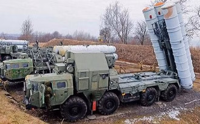 Thời gian giãn cách giữa 2 loạt phóng của S-300PS chỉ 3 - 5 giây và chuyển trạng thái sẵn sàng chiến đấu cũng như di dời khỏi trận địa dưới 5 phút, thông số này vẫn rất ấn tượng.Thời gian giãn cách giữa 2 loạt phóng của S-300PS chỉ 3 - 5 giây và chuyển trạng thái sẵn sàng chiến đấu cũng như di dời khỏi trận địa dưới 5 phút, thông số này vẫn rất ấn tượng.