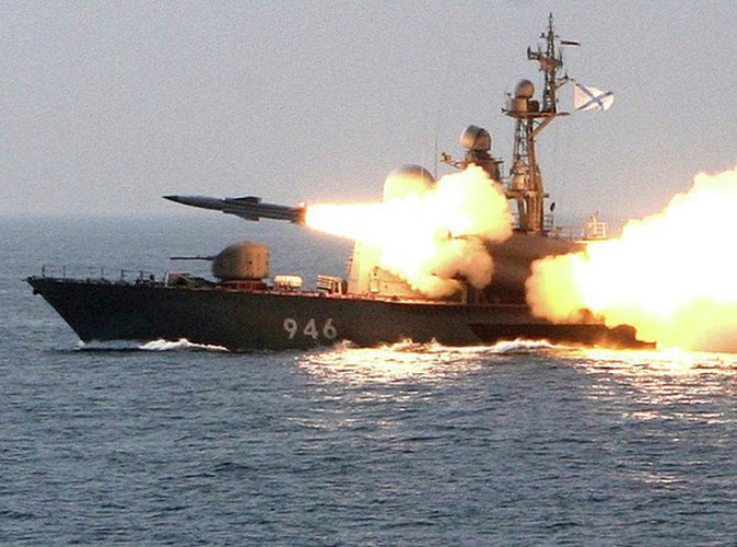 P-270 thường chỉ có thể bị phát hiện khi đã bị chúng tiến sát ở khoảng cách dưới 30km, vì vậy rất khó cho việc đánh chặn loại tên lửa này.