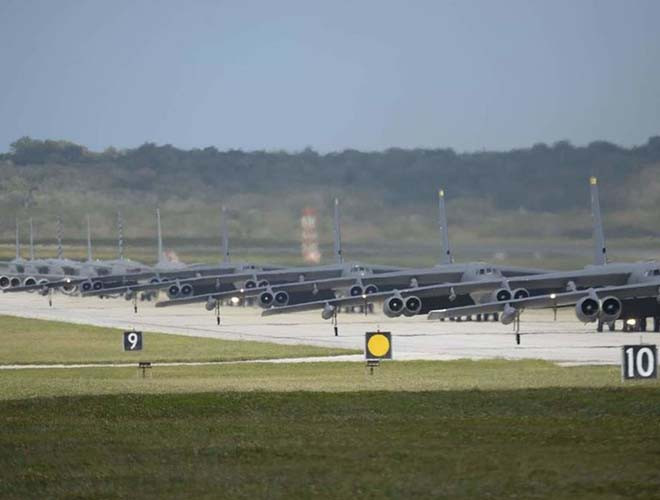 Ông Timothy Heath đã chỉ ra rằng, động thái này tương tự như việc hồi đầu tháng 4-2020, không quân Mỹ đã rút toàn bộ đội máy bay ném bom trên đảo Guam, thay vào đó là chọn điều các máy bay ném bom B-1, B-2 và B-52 tới khu vực này bất cứ khi nào Lầu Năm Góc thấy phù hợp.