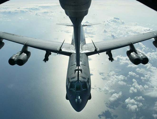 “Giống như các máy bay ném bom ở đảo Guam không còn hiện diện ở đó nữa, các lực lượng hải quân Hoa Kỳ ở Biển Đông có thể sẽ thực hiện các chiến dịch và hoạt động một cách tùy biến, dù vẫn là mô hình của quá khứ”, ông Heath nói.