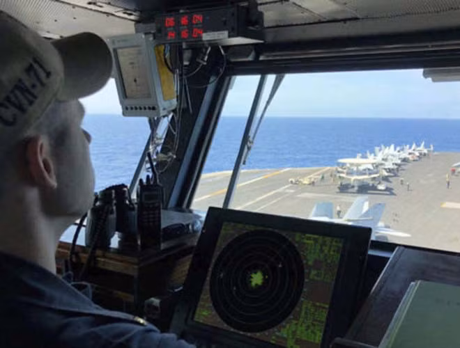 Hải quân Mỹ cho biết, các hoạt động tự do hàng hải liên tục ở Biển Đông sẽ trở thành hoạt động thường ngày của họ. “Quân đội Mỹ sẽ điều máy bay, thuyền và hoạt động ở bất cứ nơi nào luật pháp quốc tế cho phép, bất kể các vị trí có yêu sách hàng hải quá mức và bất kể các sự kiện hiện tại”, Người phát ngôn Hạm đội 7 nói.