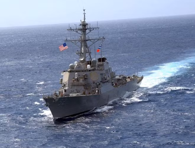 Các hoạt động này diễn ra trong bối cảnh căng thẳng gia tăng giữa Washington và Bắc Kinh liên quan đến đại dịch COVID-19. Đồng thời, Ngoại trưởng Mỹ Mike Pompeo mới đây cũng cáo buộc Trung Quốc lợi dụng thời điểm đại dịch để “bắt nạt” các nước láng giềng ở Biển Đông.