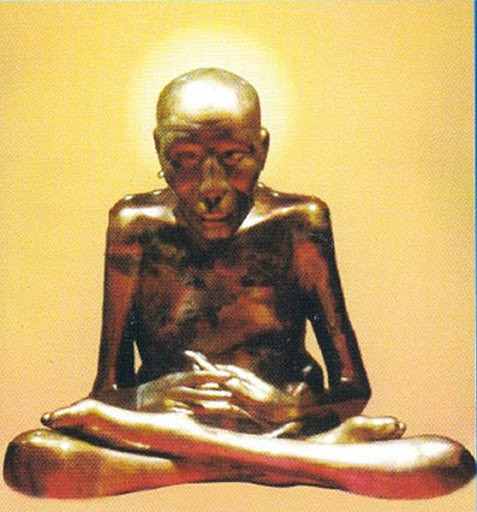 Bi an thi hai nha su con nguyen ven sau khi chet nhieu nam