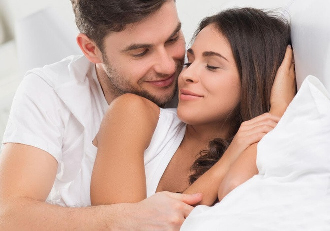 Nếu bạn cho nước vào trong một chiếc bao cao su được kéo dài hết cỡ, bạn sẽ thấy chúng còn làm việc tốt hơn so với một chiếc bình nước lớn và sẽ không bị rò rỉ. Một chiếc bao cao su trung bình chứa được 3,8 lít nước.