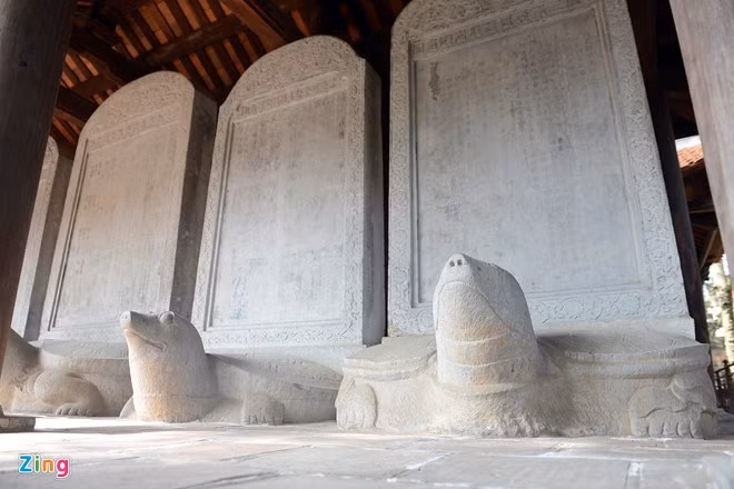 Quách Đình Bảo người Thái Thụy, Thái Bình ngày nay, đỗ thám hoa tại khoa thi Quý Mùi (1463), đời vua Lê Thánh Tông. Ông được giao nhiệm vụ chỉ huy dựng toàn bộ 8 bia tiến sĩ đầu tiên ở Văn Miếu - Quốc Tử Giám để khắc tên những người đỗ tiến sĩ từ khoa thi năm 1442 đến năm 1484.